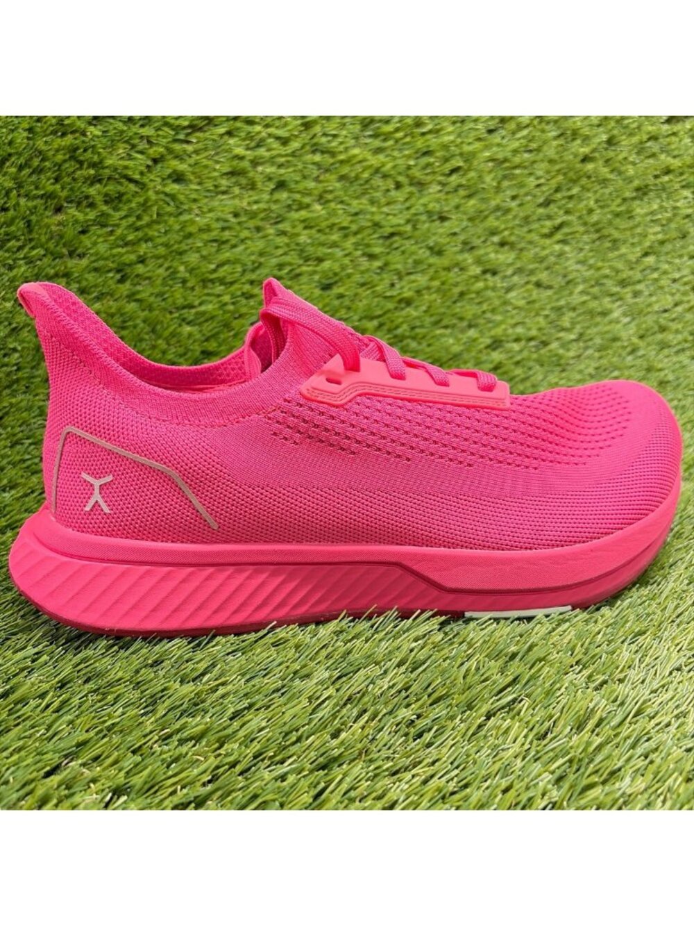 Flux Footwear Adapt Runner Neon Pink Mens Size 10 Athletic Knit Shoes Sneakers